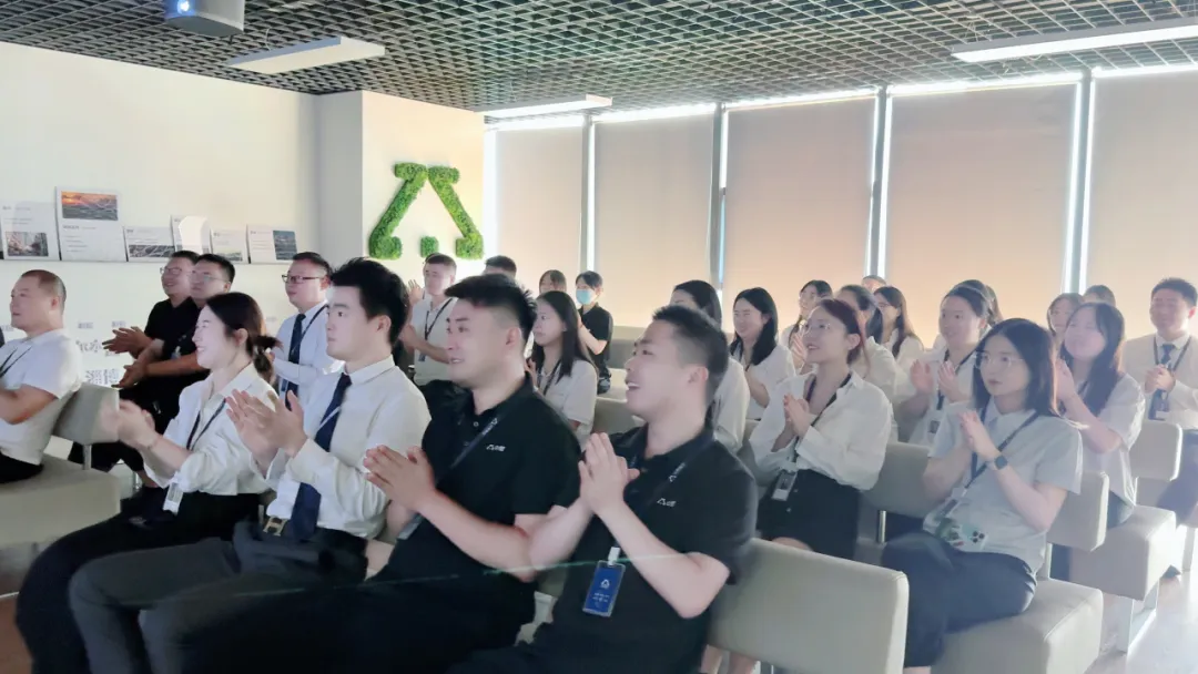 为阅兵助威 为祖国点赞|中墅集团组织集中观看九三阅兵盛典